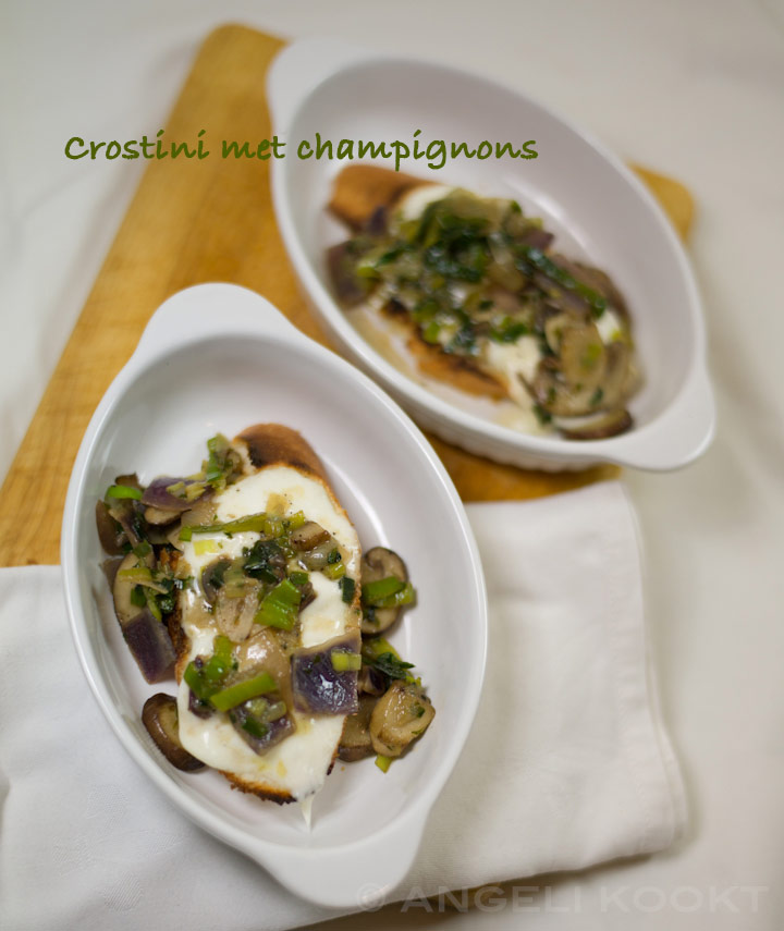 Crostini met champignons