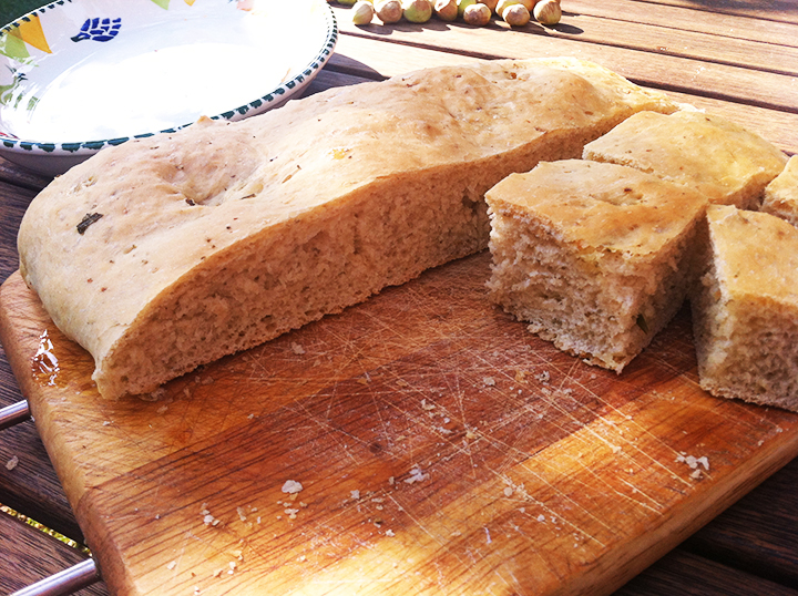 Rozemarijnbrood met knoflook en oregano