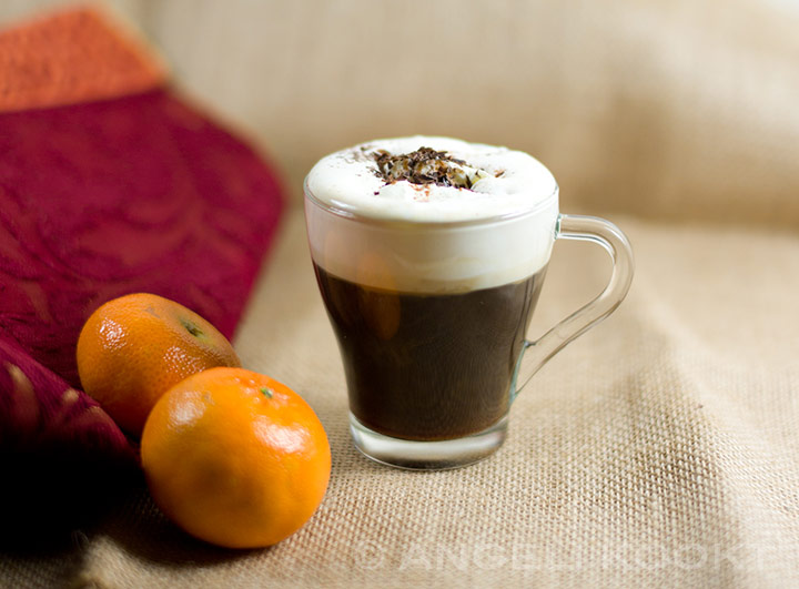 Feestelijke koffie met likeur