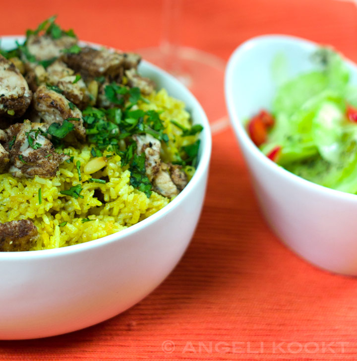 Safraanrijst met dadels en kaneel
