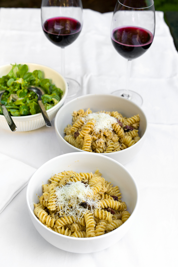 Pasta carbonara met rookvleekblokjes