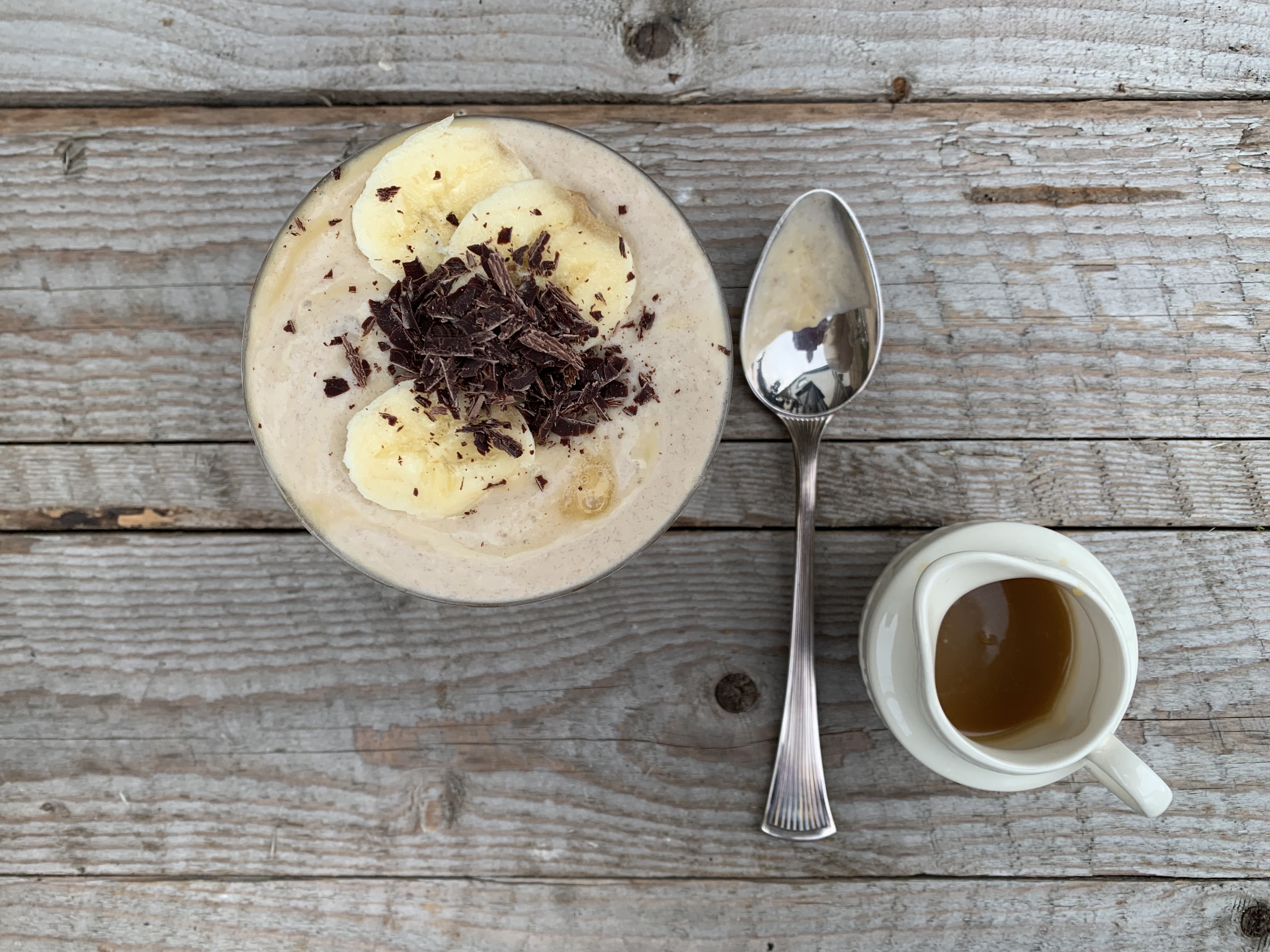 Bananenmousse met butterscotch